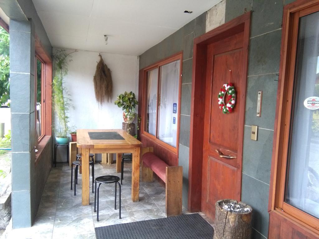 Hostal Maitahue Pucón Exteriör bild