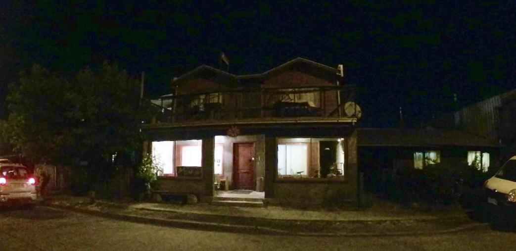 Hostal Maitahue Pucón Exteriör bild